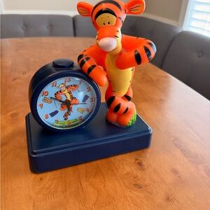 Vintage Disney Child Toddler Tigger Talking Alarm Clock